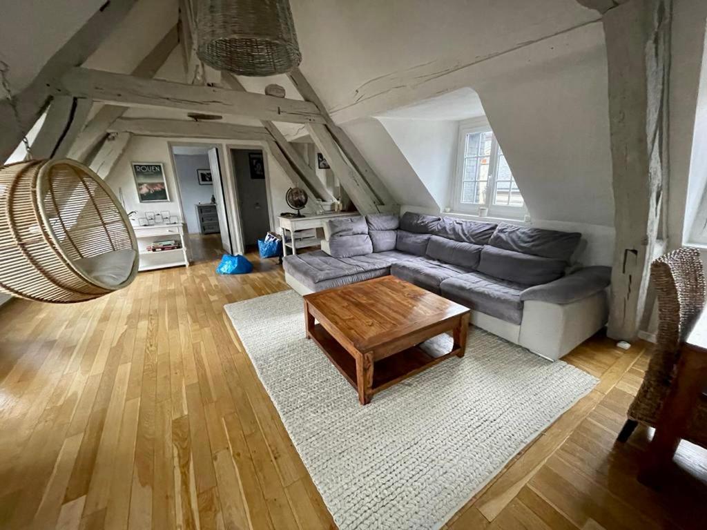 Sous Les Clochers De Rouen - Spacieux Logement Zewnętrze zdjęcie
